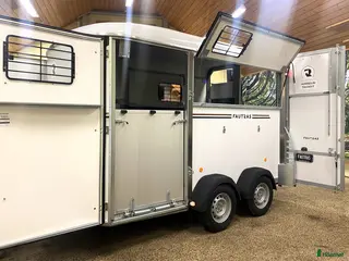 Hästtransporter fordon & transport till salu: Oblic X2 -stor diagonallastad med sadelkammare - Annons 13