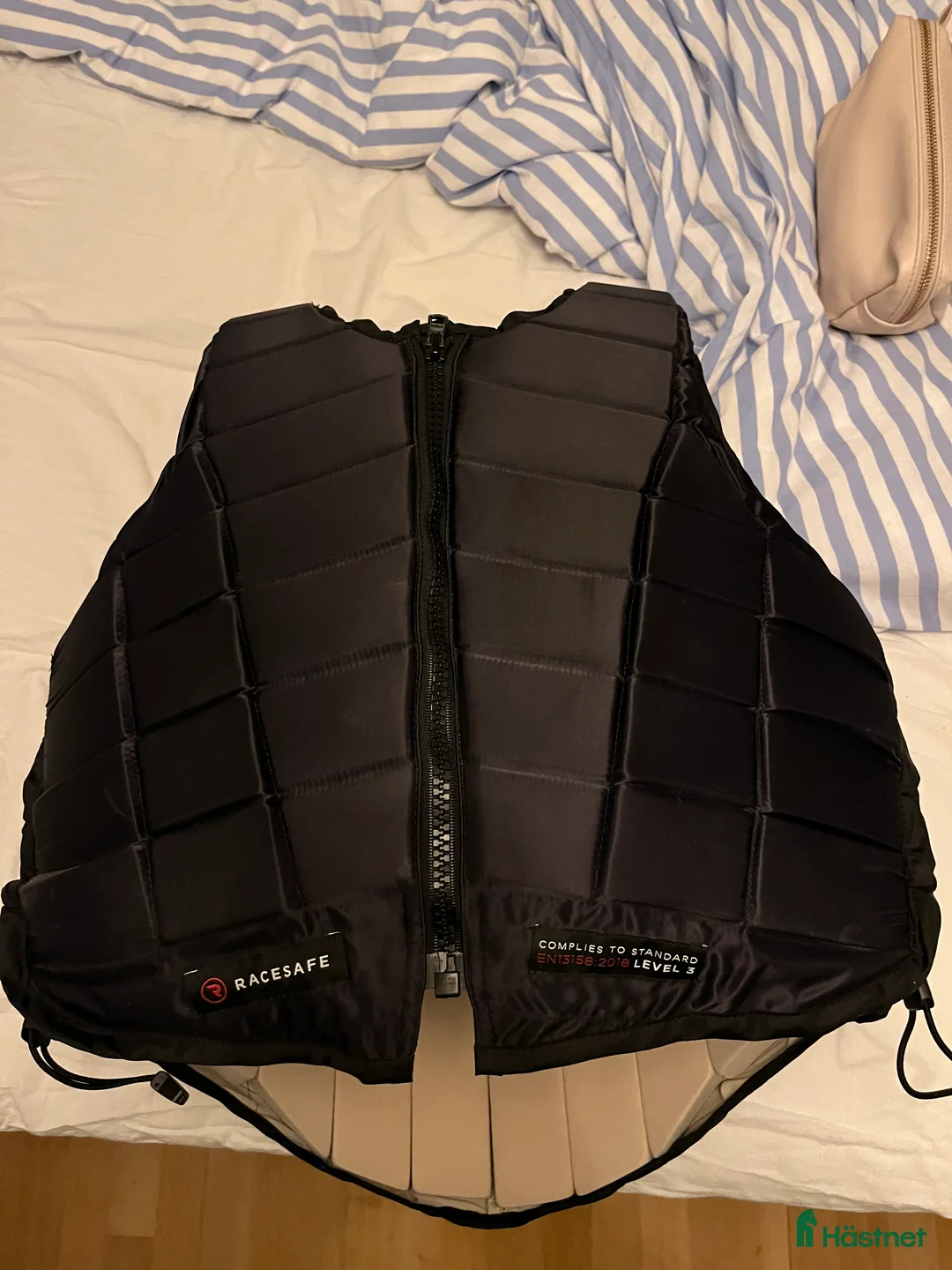 Säkerhetsvästar ryttarutrustning till salu: Fin säkerhetsväst  i Luleå - Annons 1