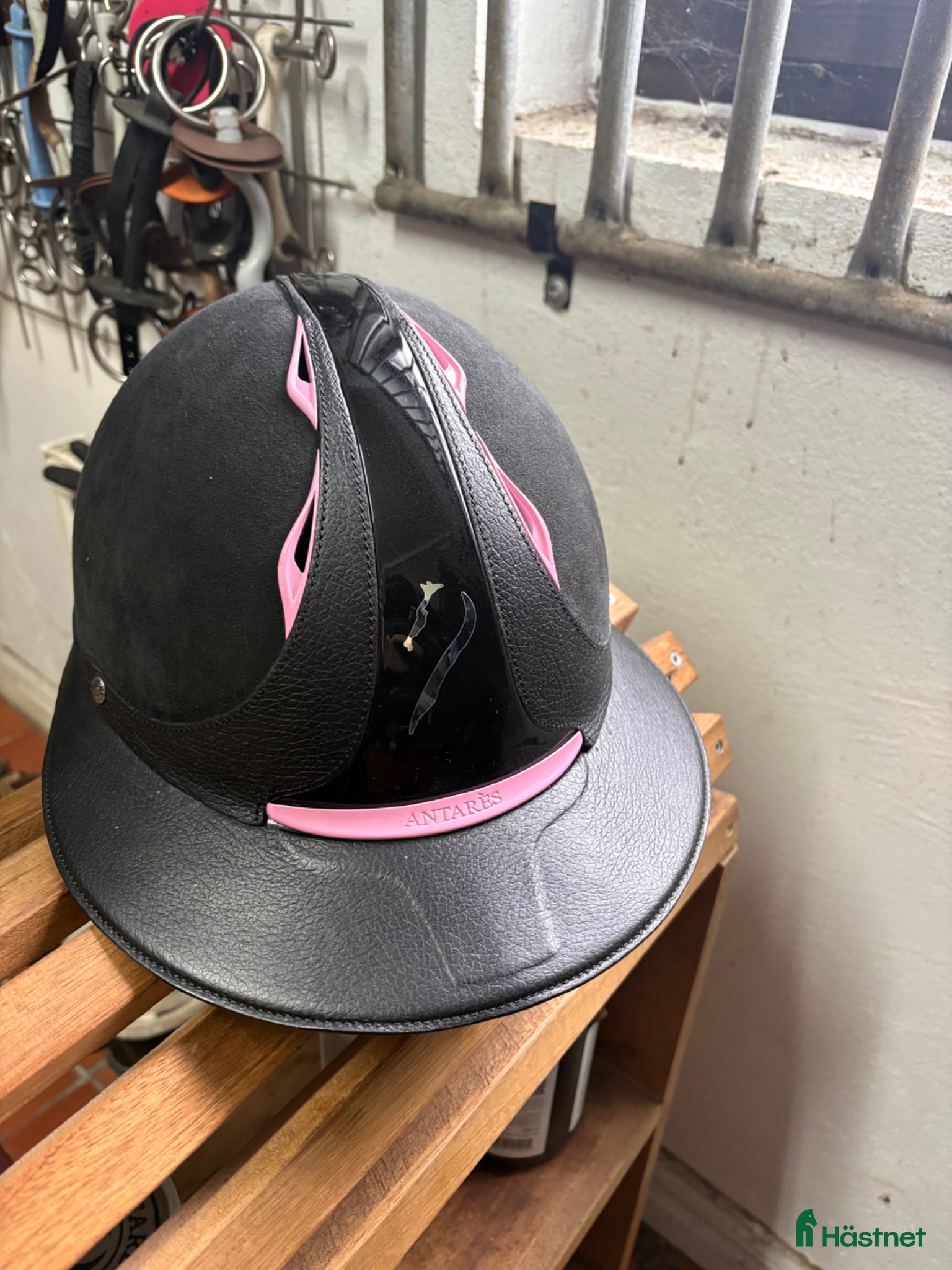 Hjälmar ryttarutrustning till salu: Antares hjälm - Annons 5