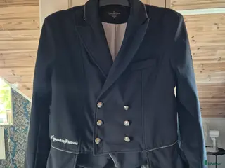 Jackor & Kavajer ryttarutrustning till salu: Fin halvfrack i Strömsnäsbruk - Annons 8