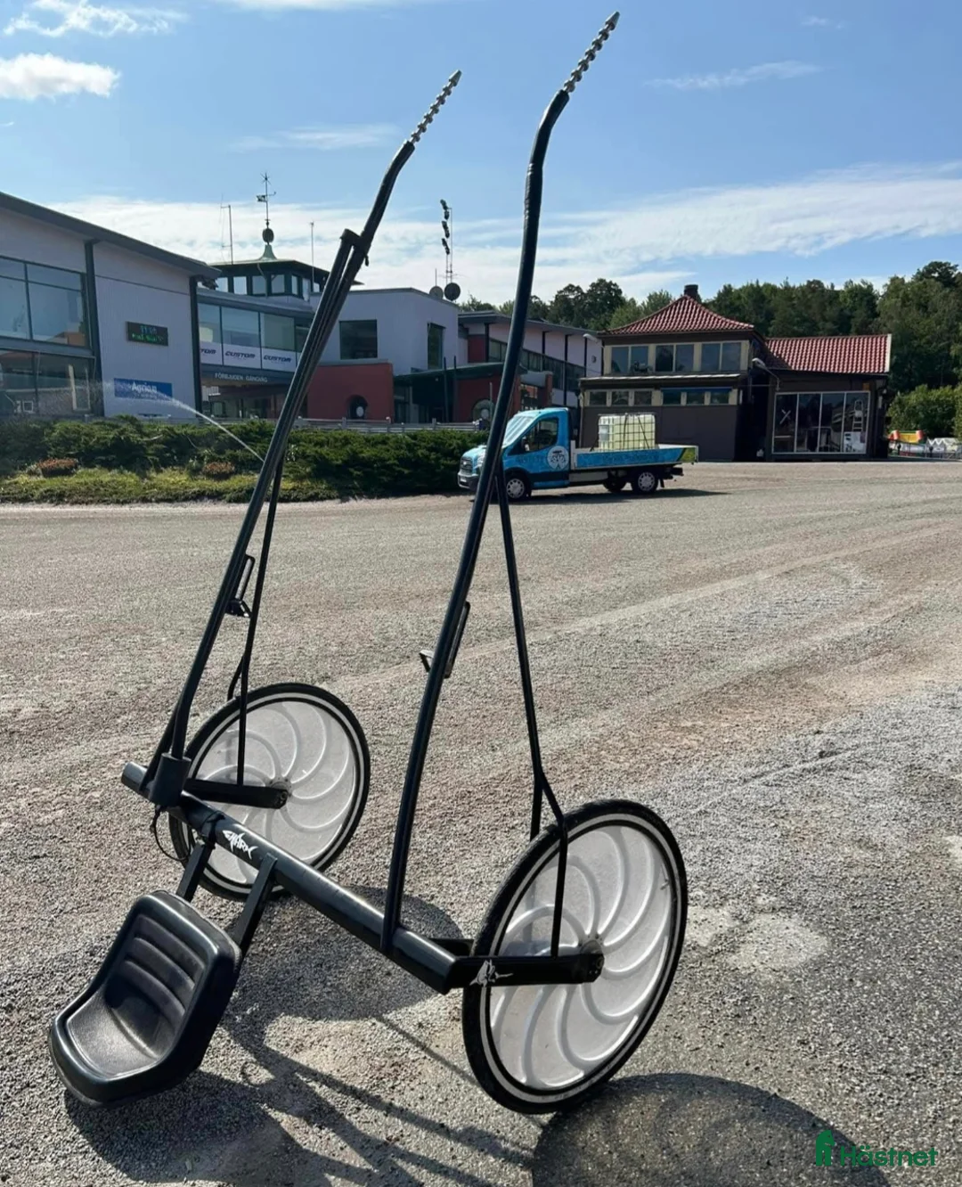 Travsulkys trav till salu: Shark spyder jänkarvagn i Skövde - Annons 1