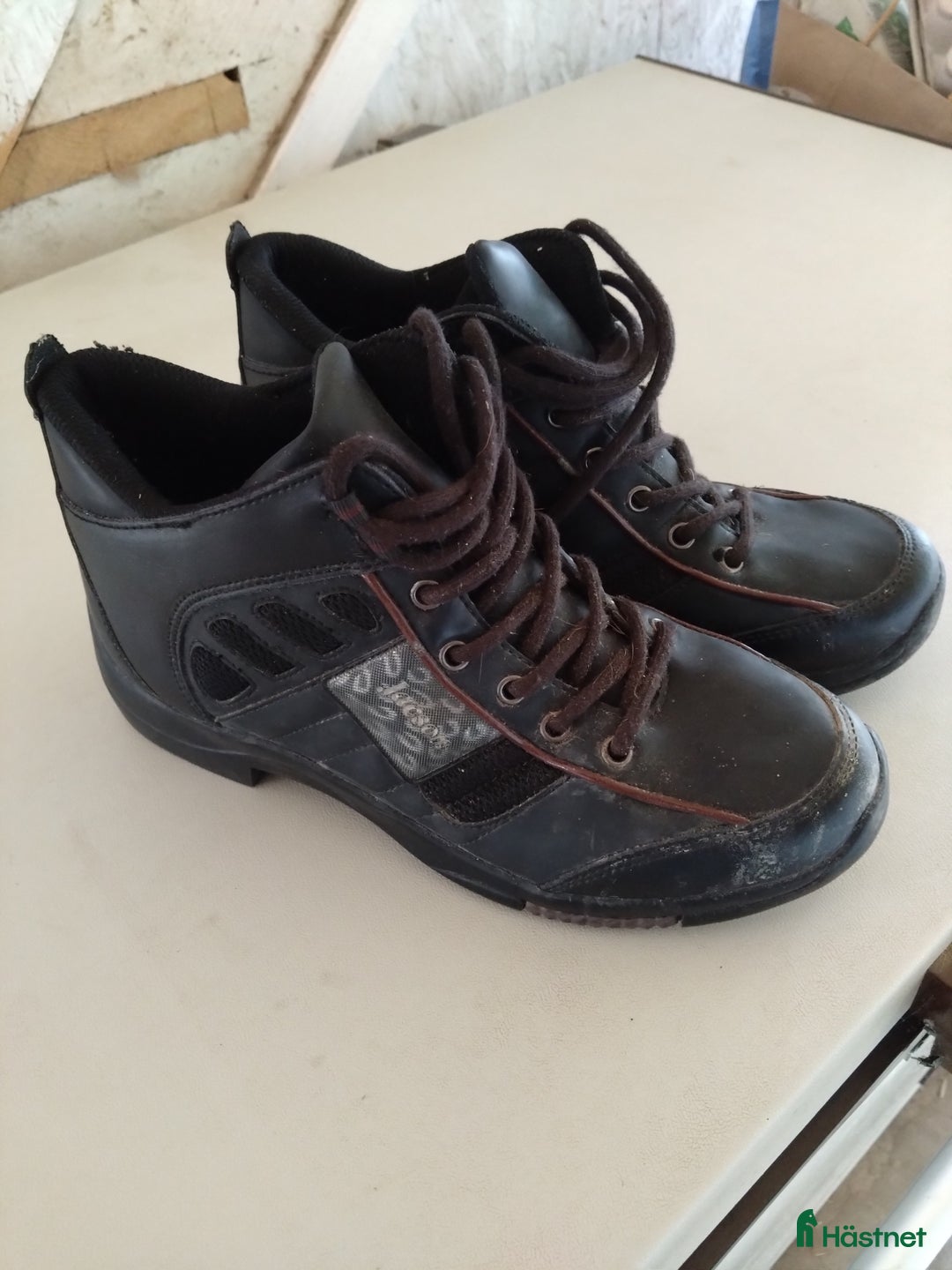 Övrig Ryttarutrustning ryttarutrustning till salu: Ridskor i Fellingsbro - Annons 1