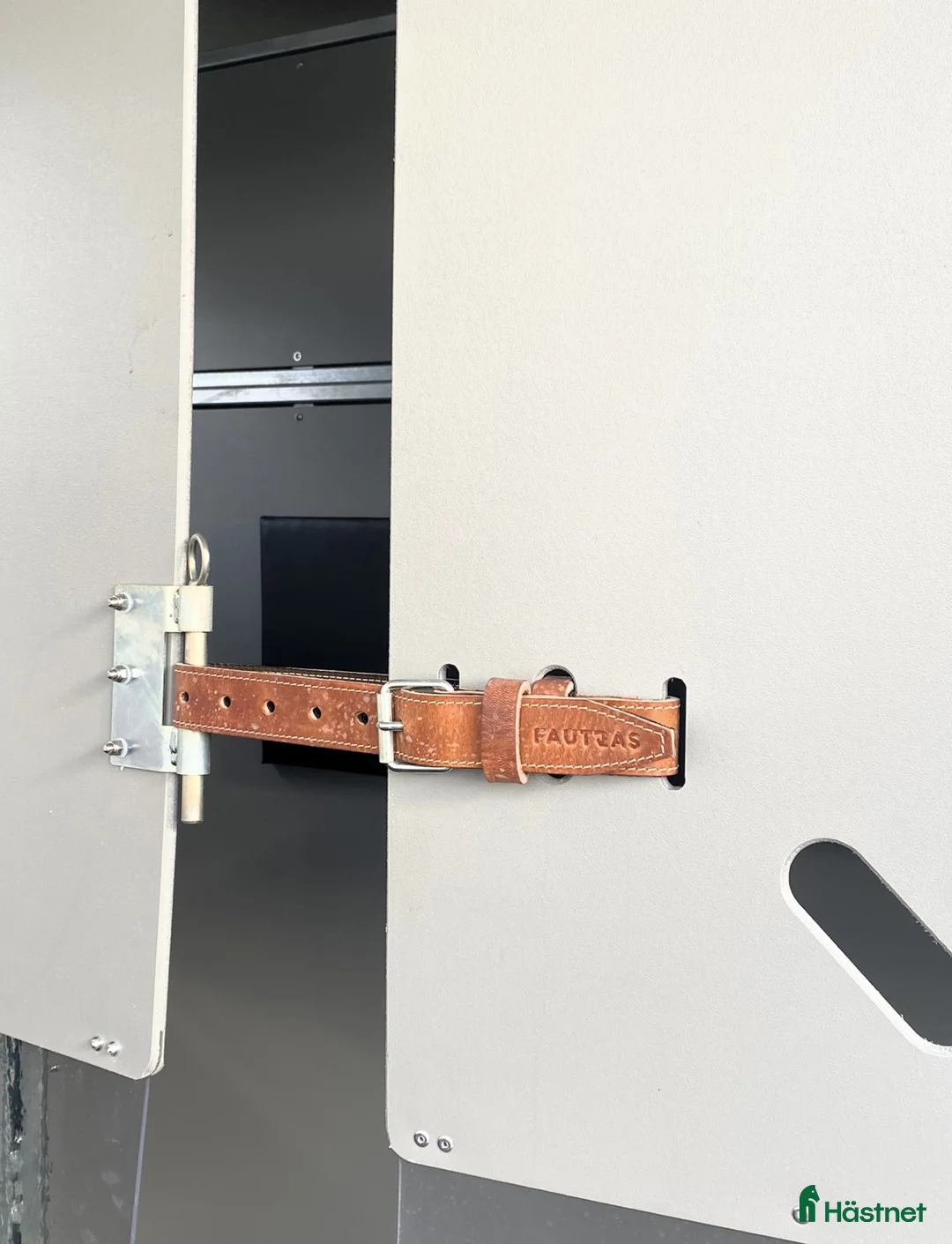 Hästtransporter  fordon & transport till salu: Diagonallastad Fautras Oblic+2 för 2 hästar i Kvicksund - Annons 24