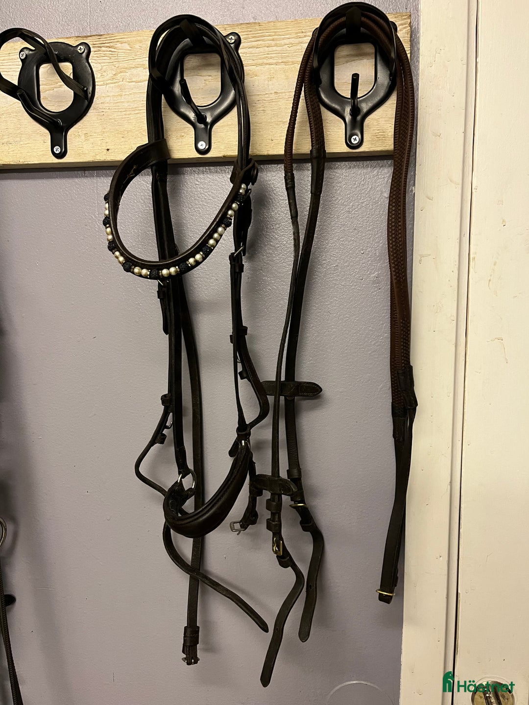 Träns hästutrustning till salu: Fint brunt  Remontträns och gummityglar i Hindås - Annons 1
