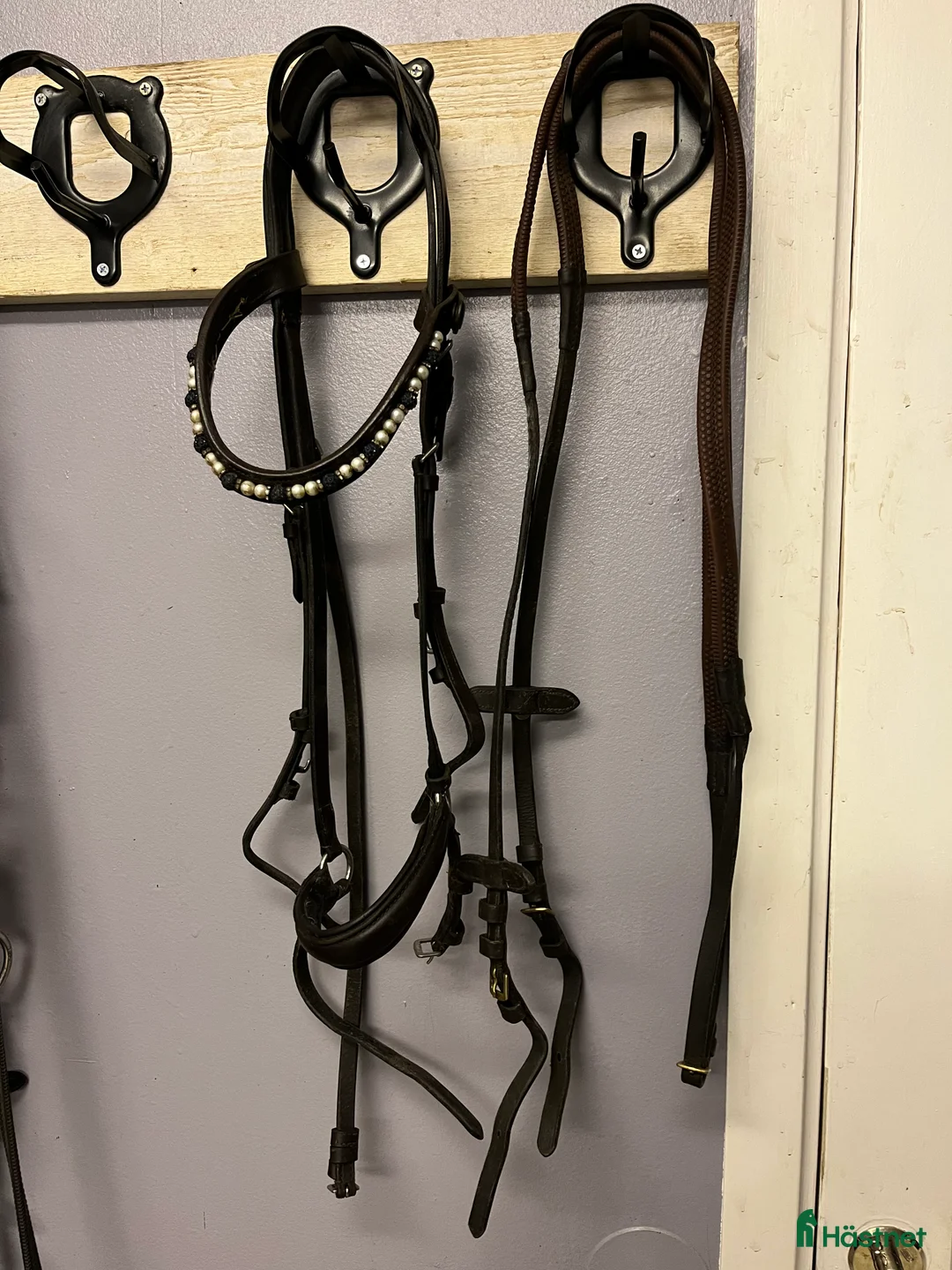 Träns hästutrustning till salu: Fint brunt  Remontträns och gummityglar i Hindås - Annons 1