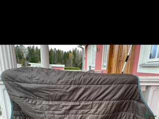 Täcken hästutrustning till salu: Amigo stalltäcke 350 g med fästen för hals i Norrköping - Annons 2