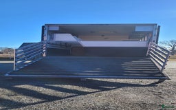 Hästlastbilar  fordon & transport till salu: 4 hästars lastbil  i Enköping - Bild 1