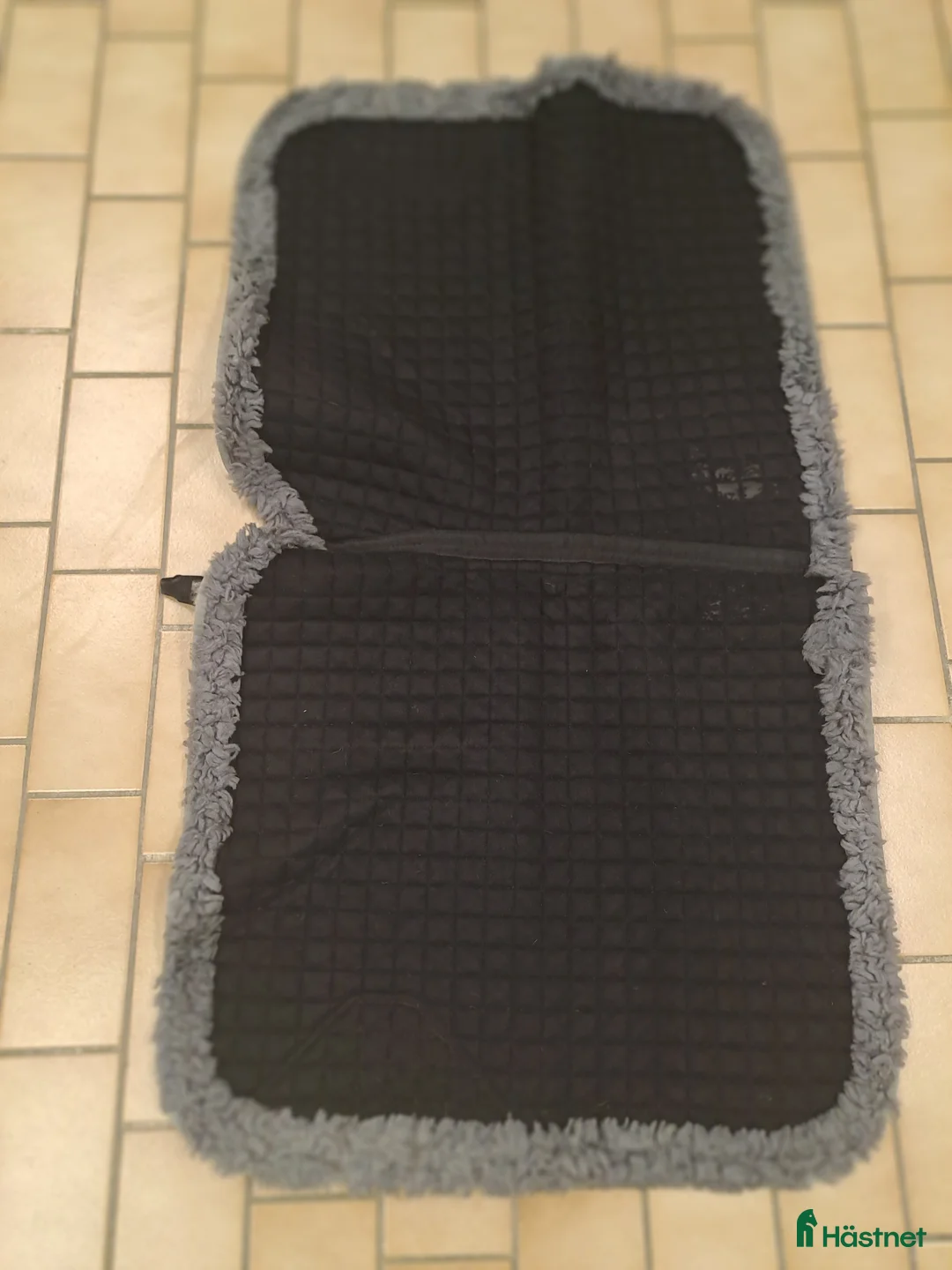 Schabrak & Vojlockar hästutrustning till salu: Lemieux schabrak i Malmö - Annons 2