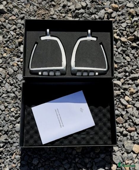 Stigbyglar hästutrustning till salu: Ryde Adjustable Stigbyglar  - Annons 1