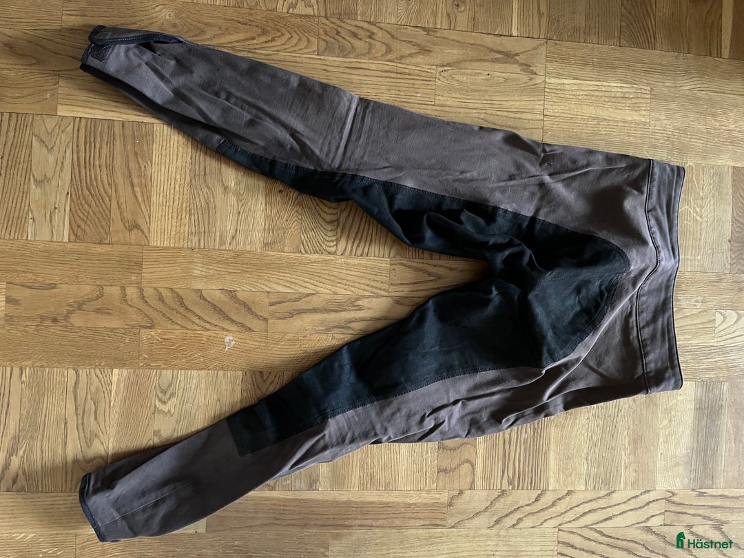 Ridbyxor ryttarutrustning till salu: Helskodda ridbyxor Cavallo strl 36 i Falun - Annons 4