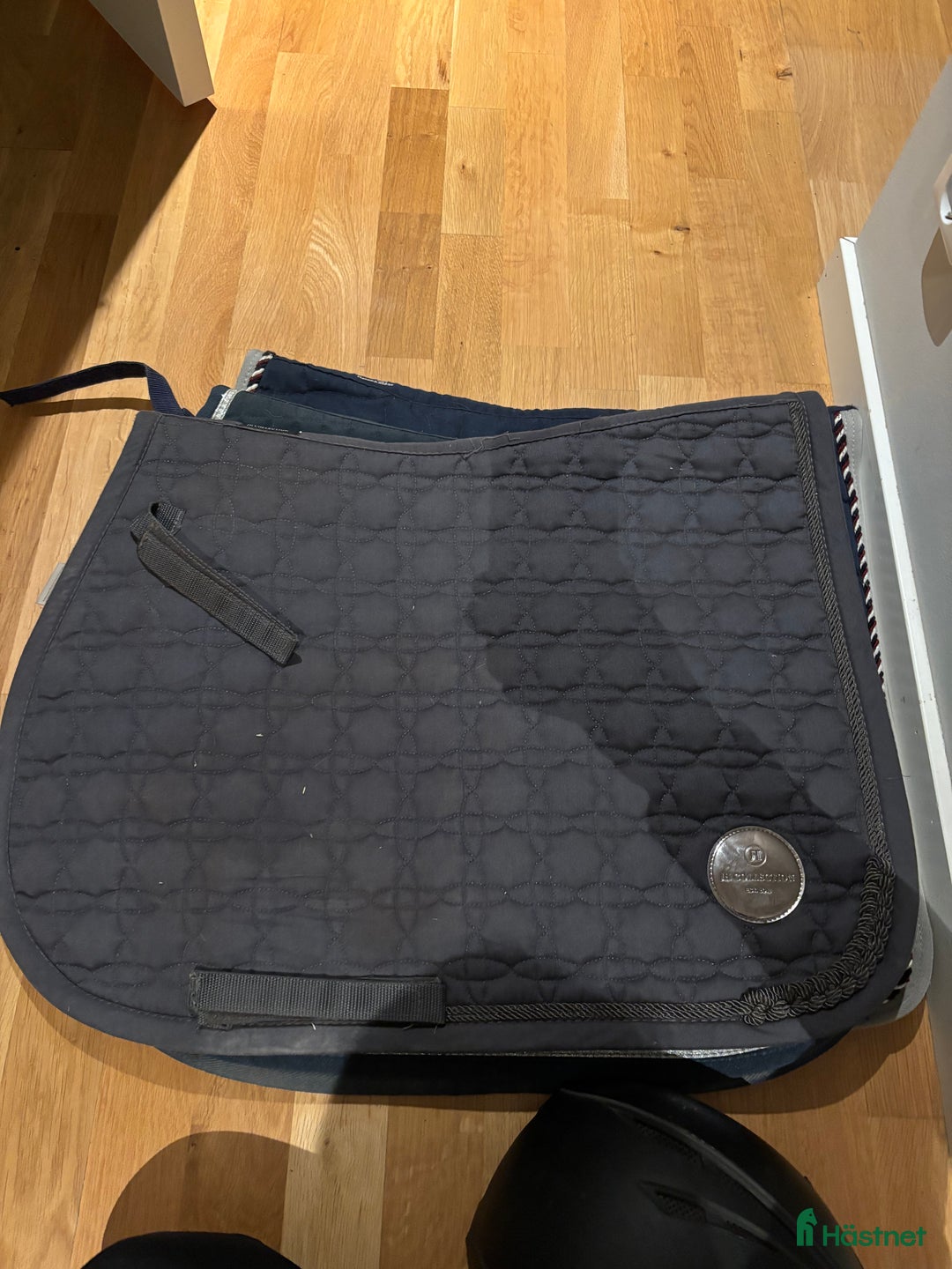 Schabrak & Vojlockar hästutrustning till salu: Flera olika schabrak  i Västerhaninge - Annons 3