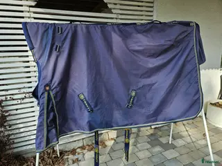 Täcken hästutrustning TRINITY 135 i mkt gott skick! Inkl halsdel - Annons 16