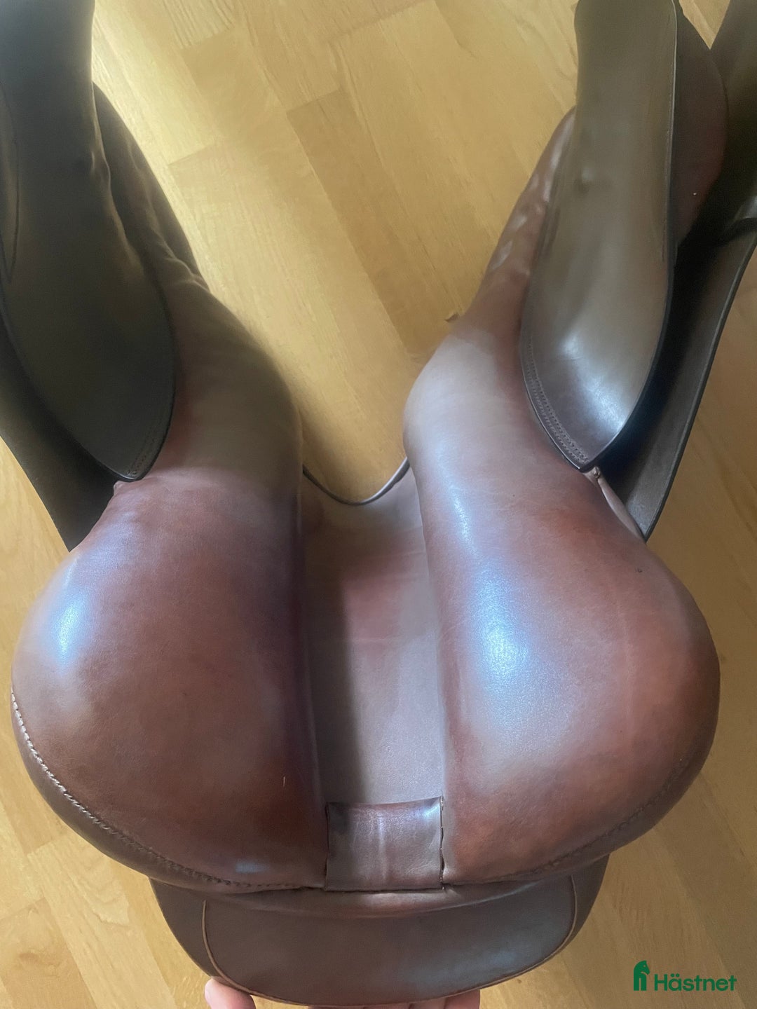 Sadlar hästutrustning till salu: Fin Morris and nolan hoppsadel i Nossebro - Annons 3