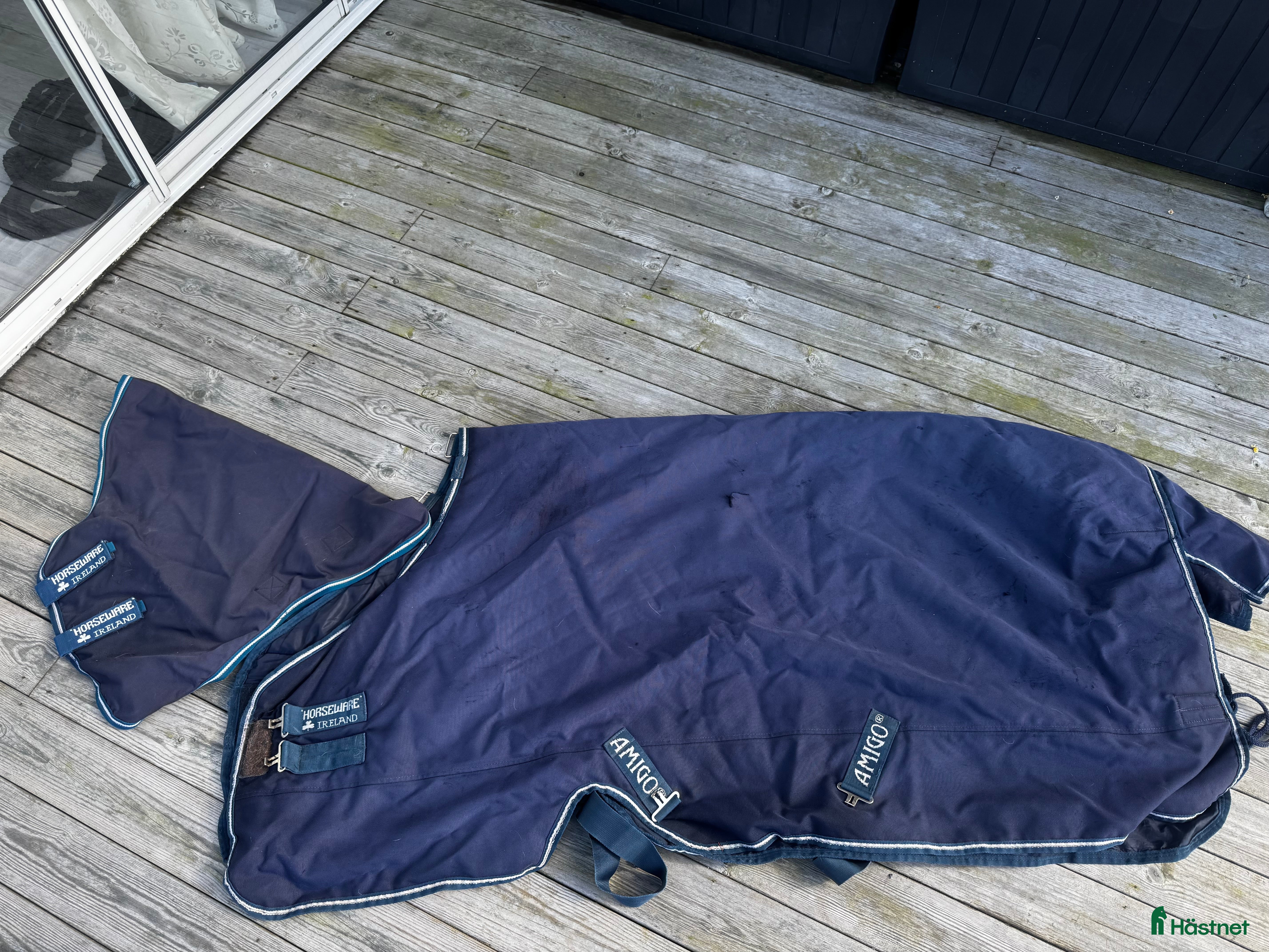 Täcken hästutrustning Amigo 350g + ofodrad hals i Kungälv - Annons 4