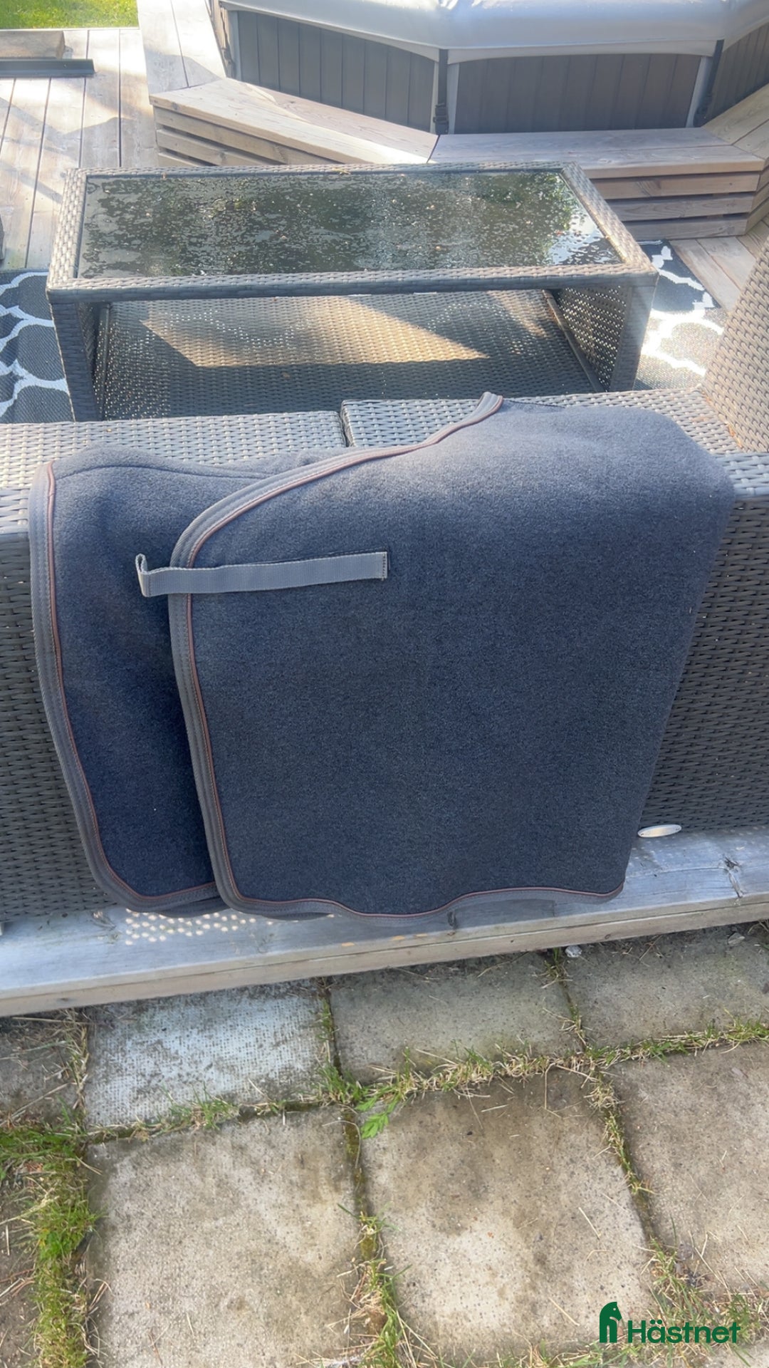 Täcken hästutrustning till salu: Fleece ländtäcke i Sveg - Annons 2