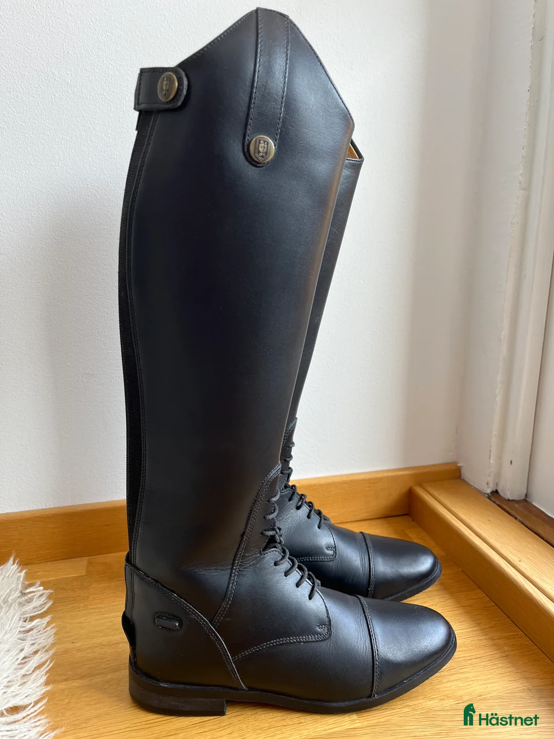 Ridstövlar ryttarutrustning till salu: Treadstone ridstövlar 37 XS/N i Lund - Annons 1