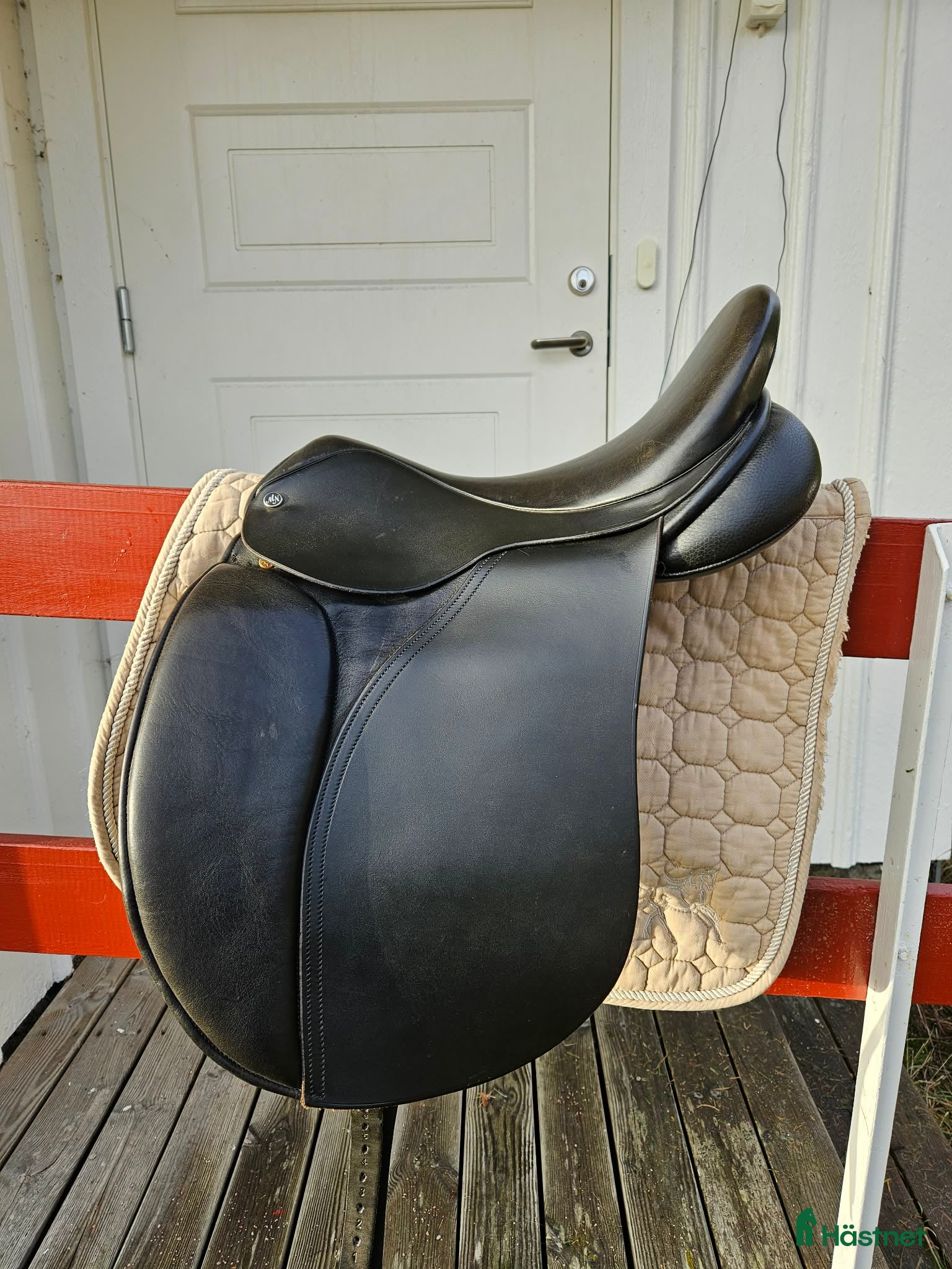 Sadlar hästutrustning till salu: Dressyrsadel Morris &amp; Nolan 16,5&quot;  i Månstad - Annons 19