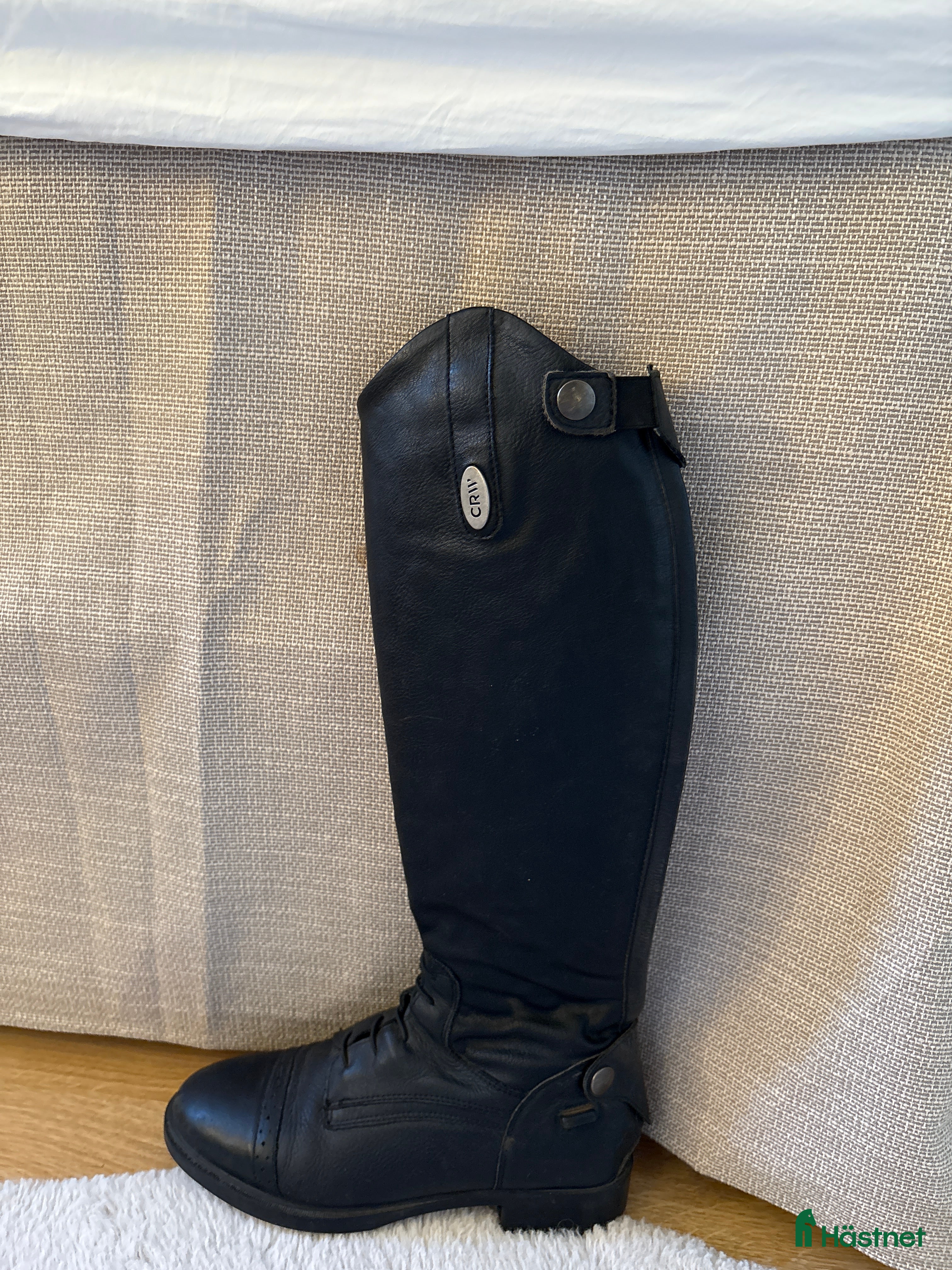 Ridstövlar ryttarutrustning till salu: säljer min gamla ridstövlar  i Häljarp - Annons 17