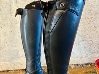 Ridstövlar ryttarutrustning till salu: Svarta ego7 stövlar - Annons 12