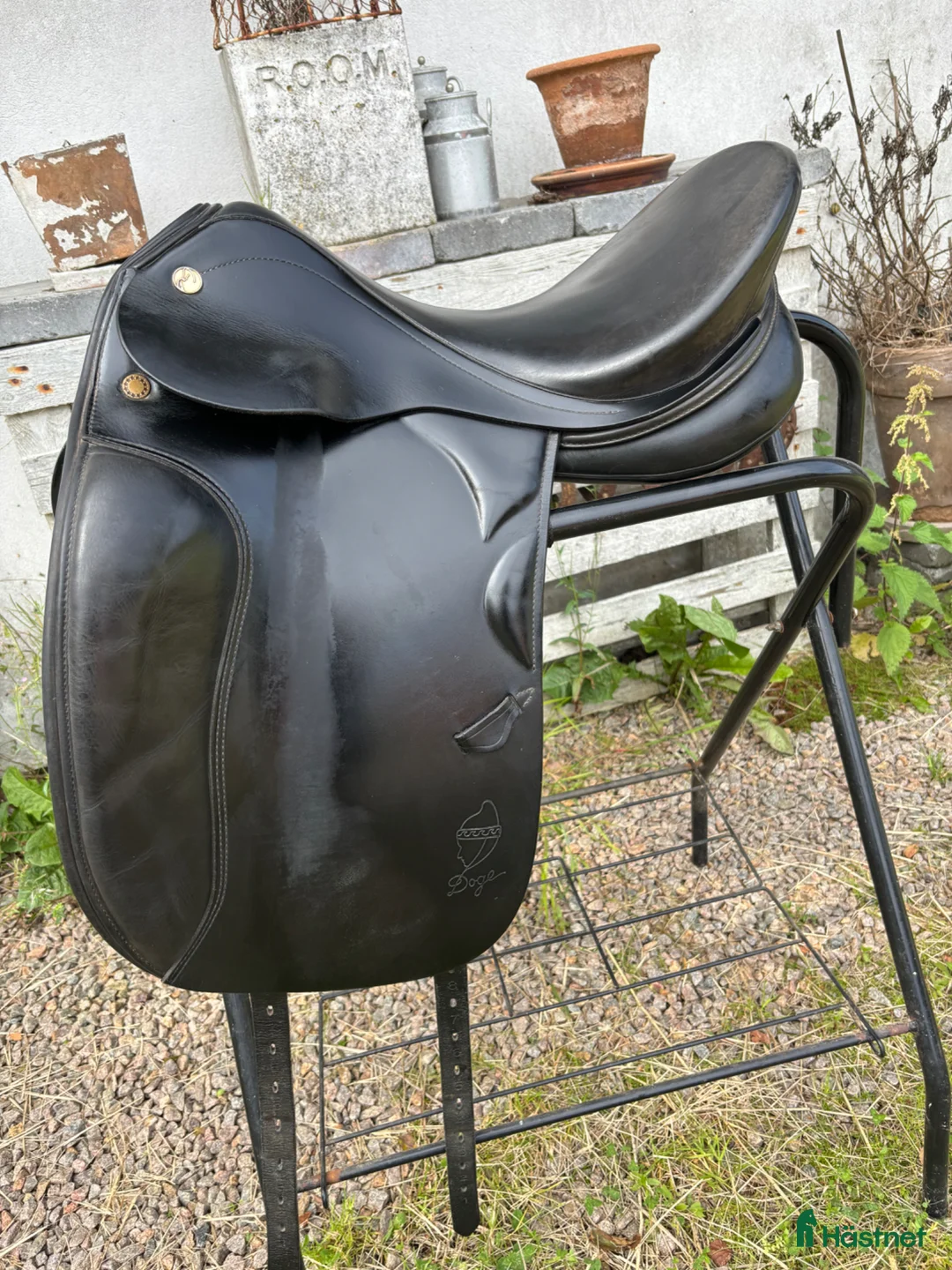 Sadlar hästutrustning till salu: Dressyrsadel Prestige Doge - Annons 1