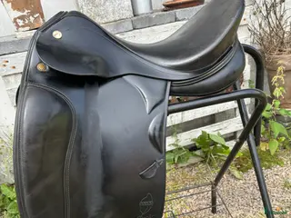 Sadlar hästutrustning Dressyrsadel Prestige Doge - Annons 4
