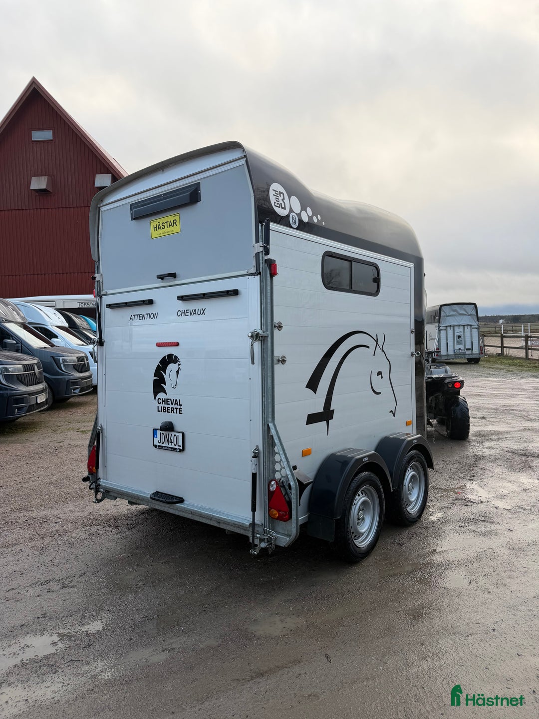 Hästtransporter  fordon & transport till salu: Chevals storsäljare gold 3 hästtransport  i Västerås - Annons 3