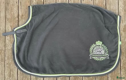 Täcken hästutrustning till salu: Shockemöhle ländtäcke i Vallentuna - Annons 2