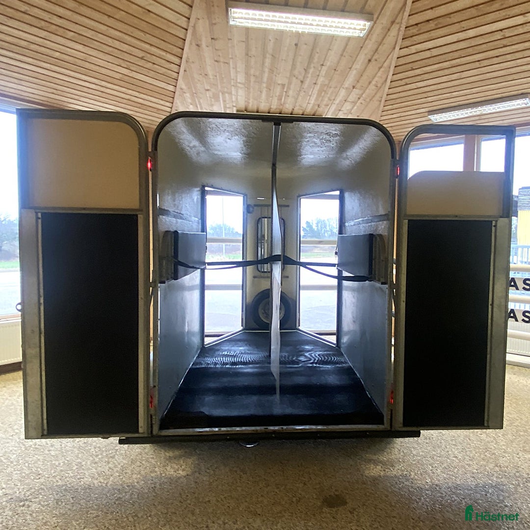 Hästtransporter  fordon & transport till salu: Välskött Fautras Provan i Kvicksund - Annons 2