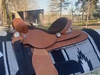 Sadlar hästutrustning till salu: Dakota westernsadel ponny/junior i Brottby - Annons 1