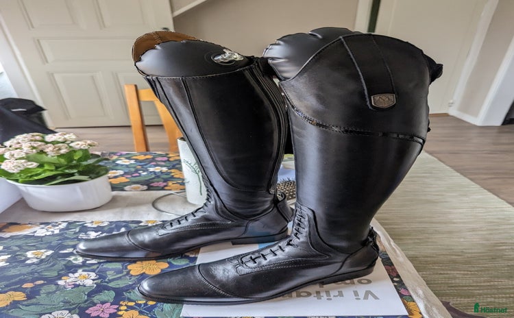 Ridstövlar ryttarutrustning till salu i Knäred - Annons 10