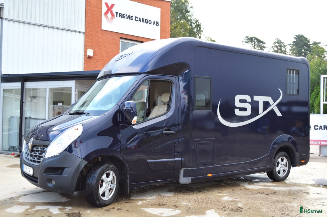 Hästlastbilar  fordon & transport till salu: STX 5 sits Automat 14670 mil i Kvicksund - Annons 1