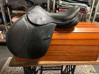 Sadlar hästutrustning Lippo Fazzino 16,5’ i Smålandsstenar - Annons 9