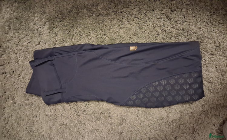 Ridbyxor ryttarutrustning till salu: Maya delorez stl M i Örbyhus - Annons 3