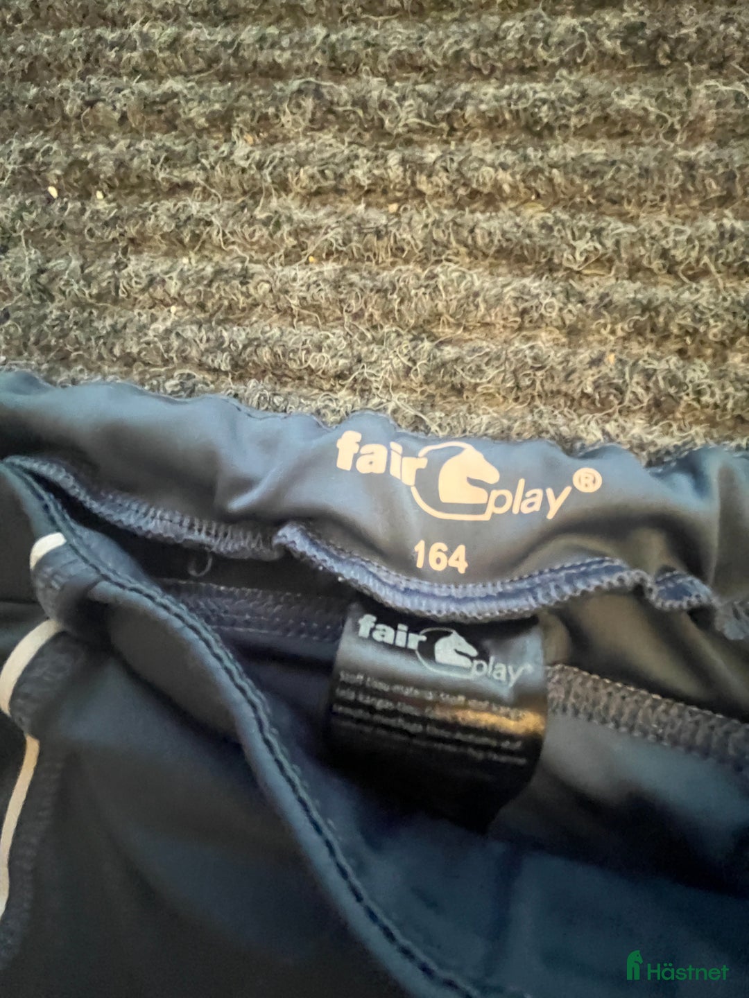 Säkerhetsvästar ryttarutrustning till salu: Ridvästar + Ridbyxor i Västra Frölunda - Annons 3