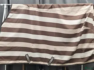 Täcken hästutrustning till salu: Stalltäcke, 155 cm, Horseware Rambo i Gällivare - Annons 4