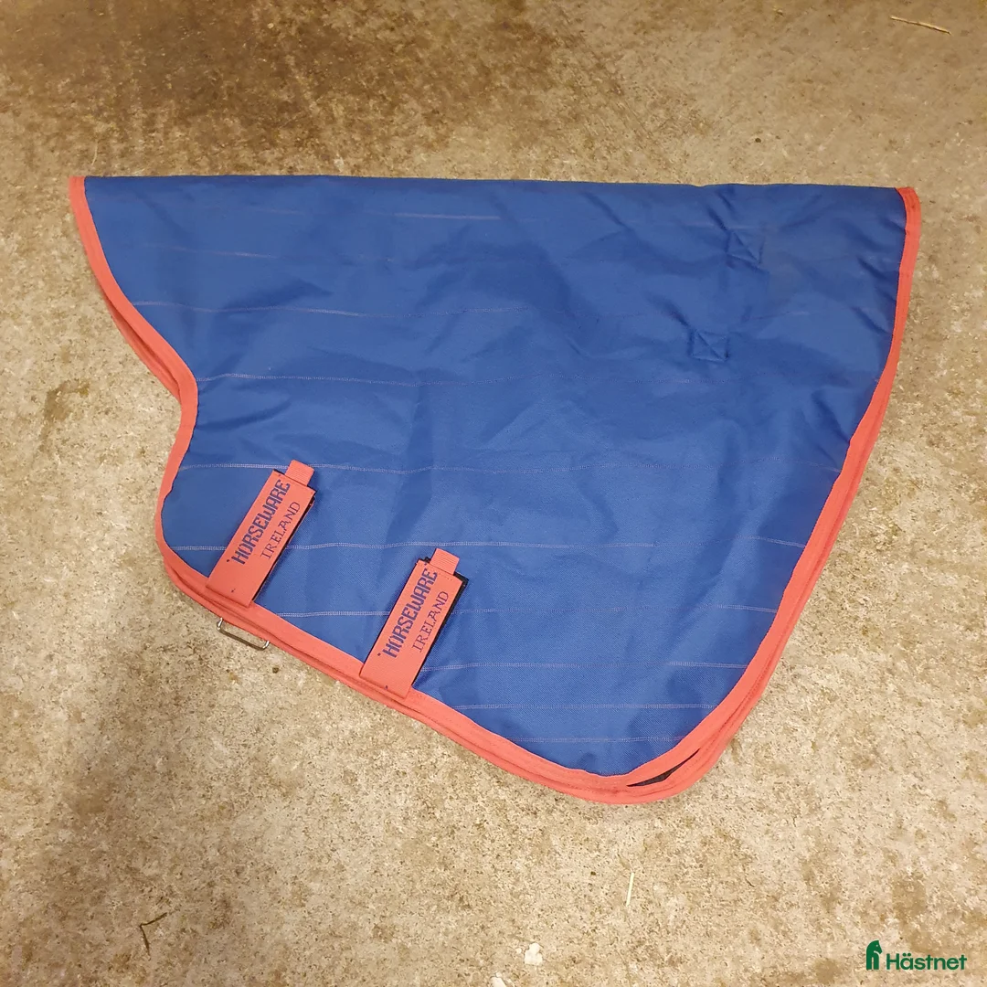 Täcken hästutrustning till salu: Amigo Bravo 12 plus 250g strl 6.3/140 - Annons 12