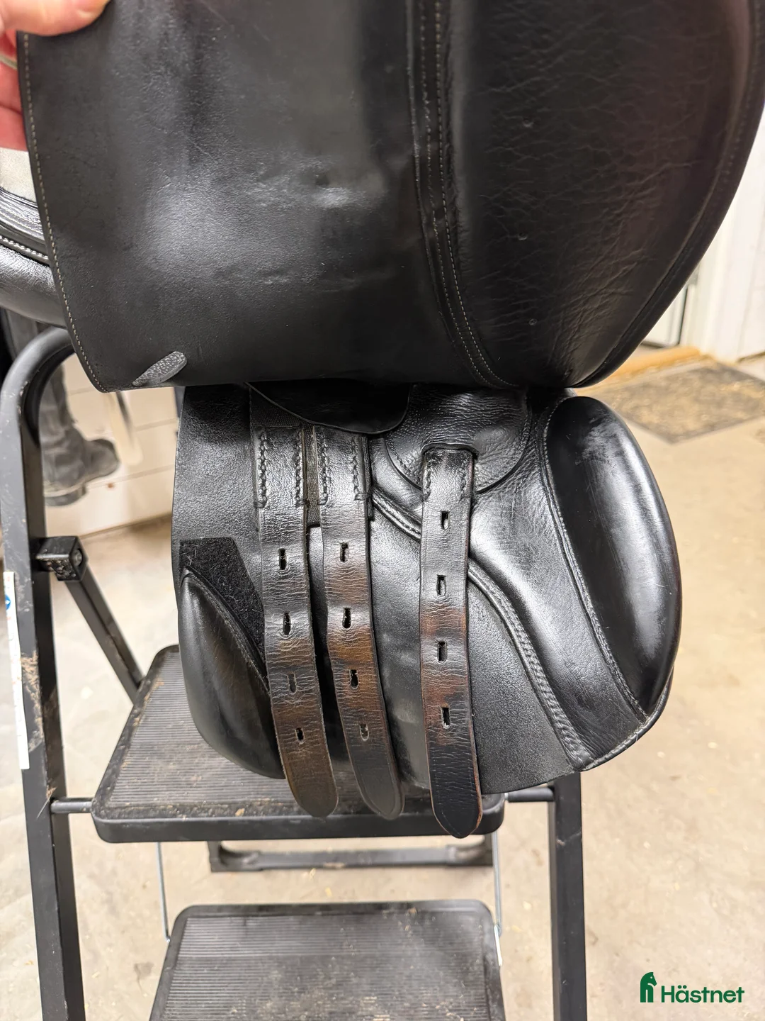 Sadlar hästutrustning till salu: Välskött ponnysadel - Annons 2
