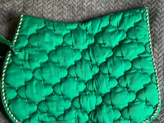 Övrig Hästutrustning hästutrustning till salu: Snyggt grönt schabrak - Annons 3