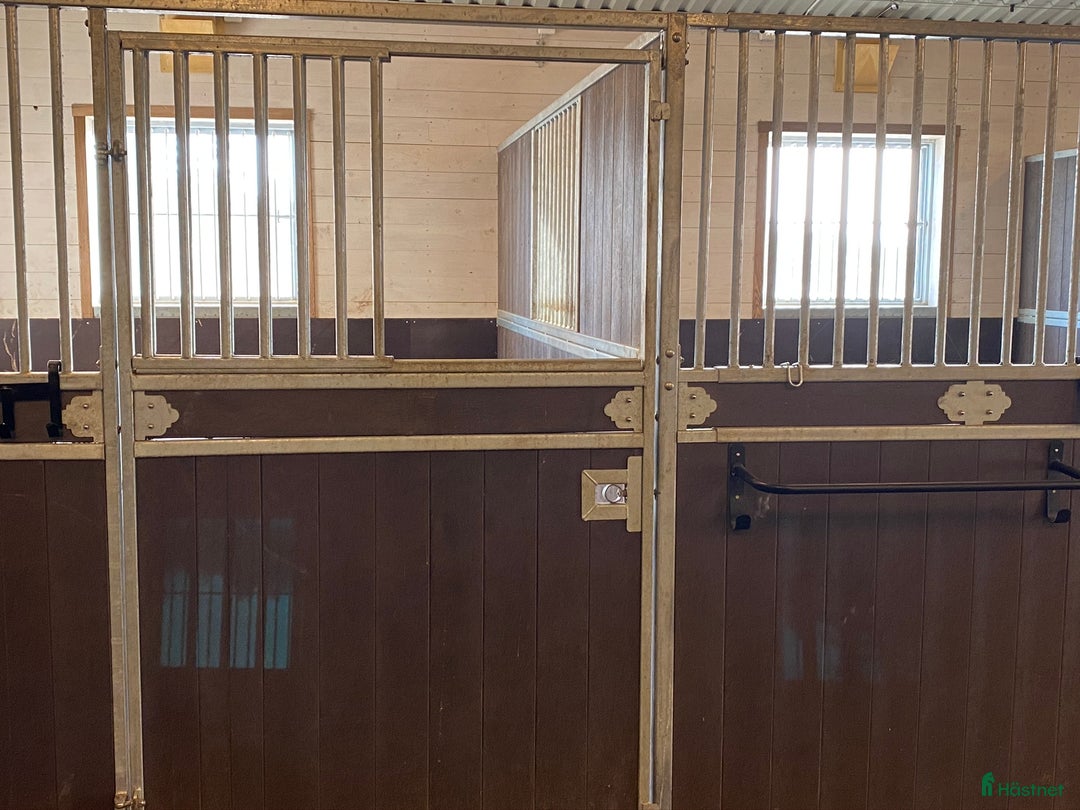  hästgårdar till salu: Charmigt stall i lantlig idyll, vackert renoverat! i Edsbro - Annons 23