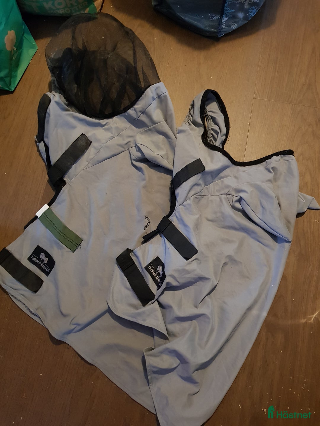 Täcken hästutrustning till salu: Hals utan flugnät till exemtäcke i Söråker - Annons 1