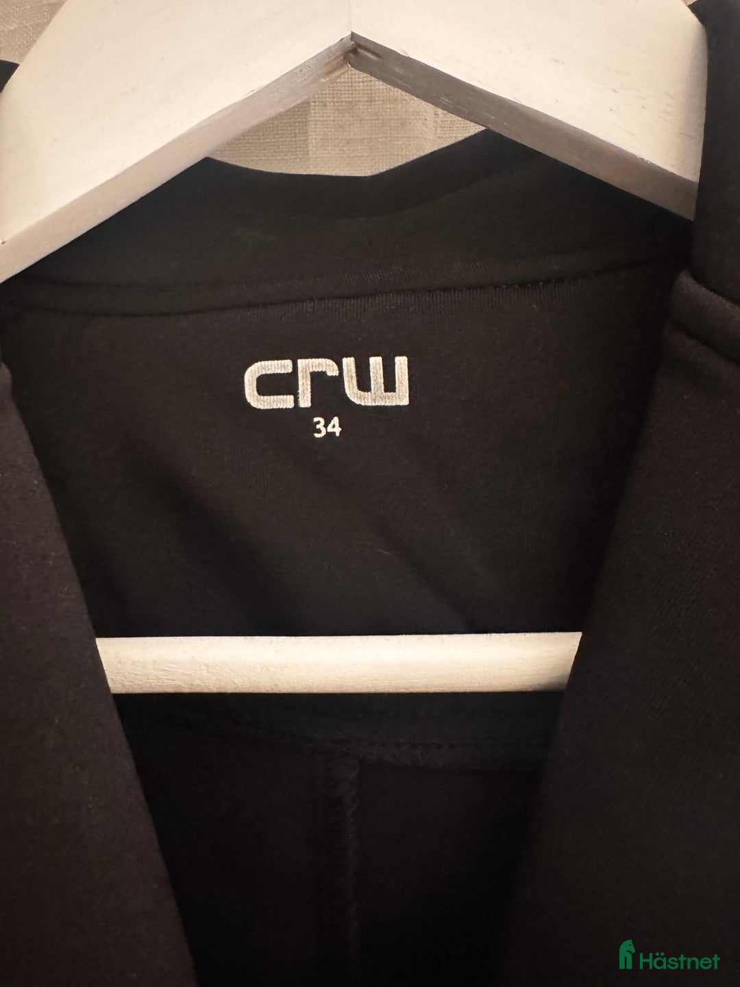 Jackor & Kavajer ryttarutrustning till salu: Fin kavaj från Crw💕 i Vinberg - Annons 3