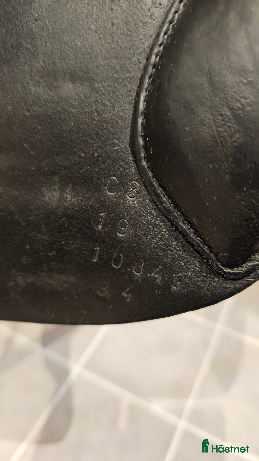 Sadlar hästutrustning till salu: Hoppsadel 16"34 Morris & Nolan i Eslöv - Annons 4