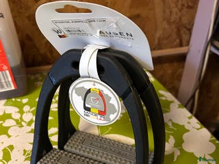 Övrig Ryttarutrustning ryttarutrustning till salu: Composit stigbyglar säljes i Smedjebacken - Annons 10