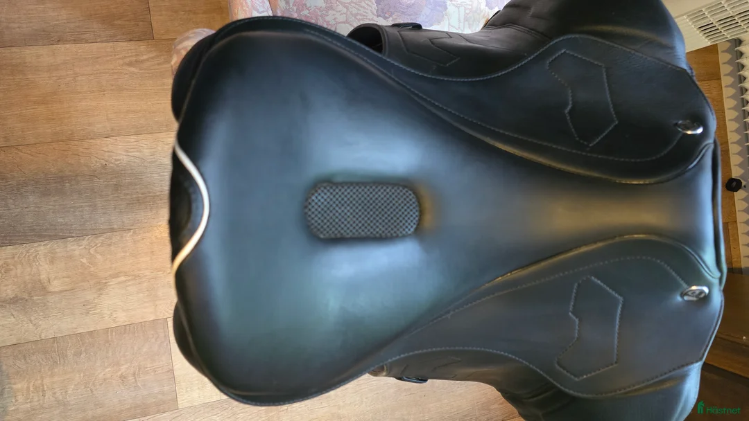 Sadlar hästutrustning till salu: Pedantskött prestige X-breath i Norrfjärden - Annons 3