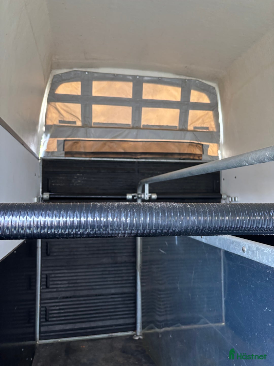 Hästtransporter  fordon & transport till salu: Alugolv  i Skurup - Annons 7