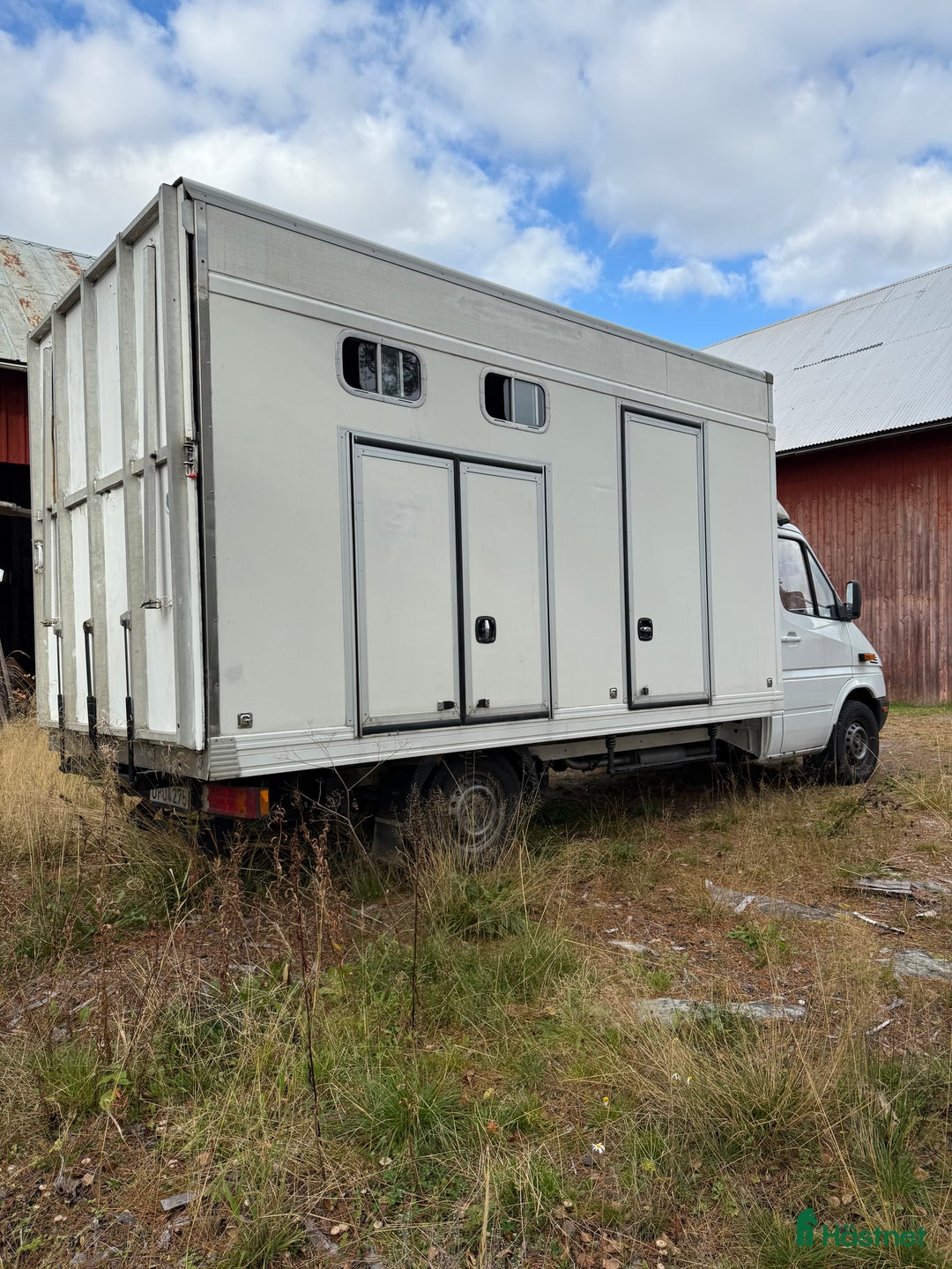 Hästlastbilar  fordon & transport till salu: Hästlastbil Lågmil, nybes, B-kort i Härnösand - Annons 3