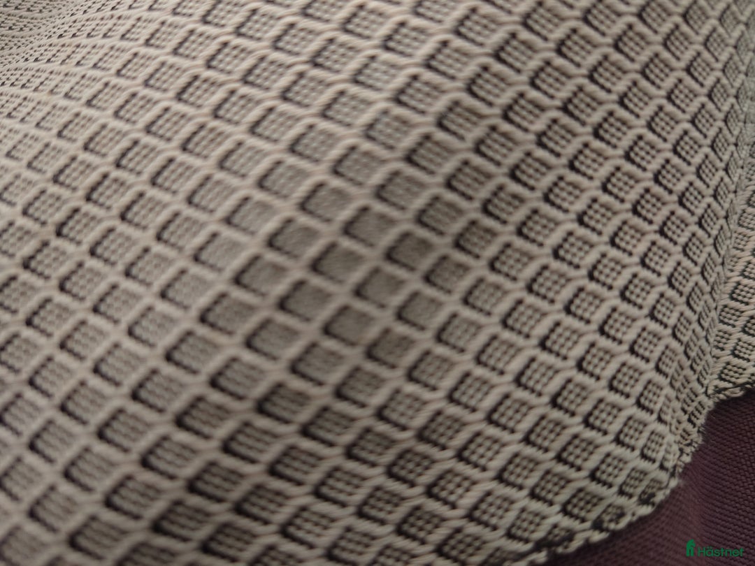 Täcken hästutrustning till salu: Tjockt vattenavvisande vintertäcke i Kista - Annons 2