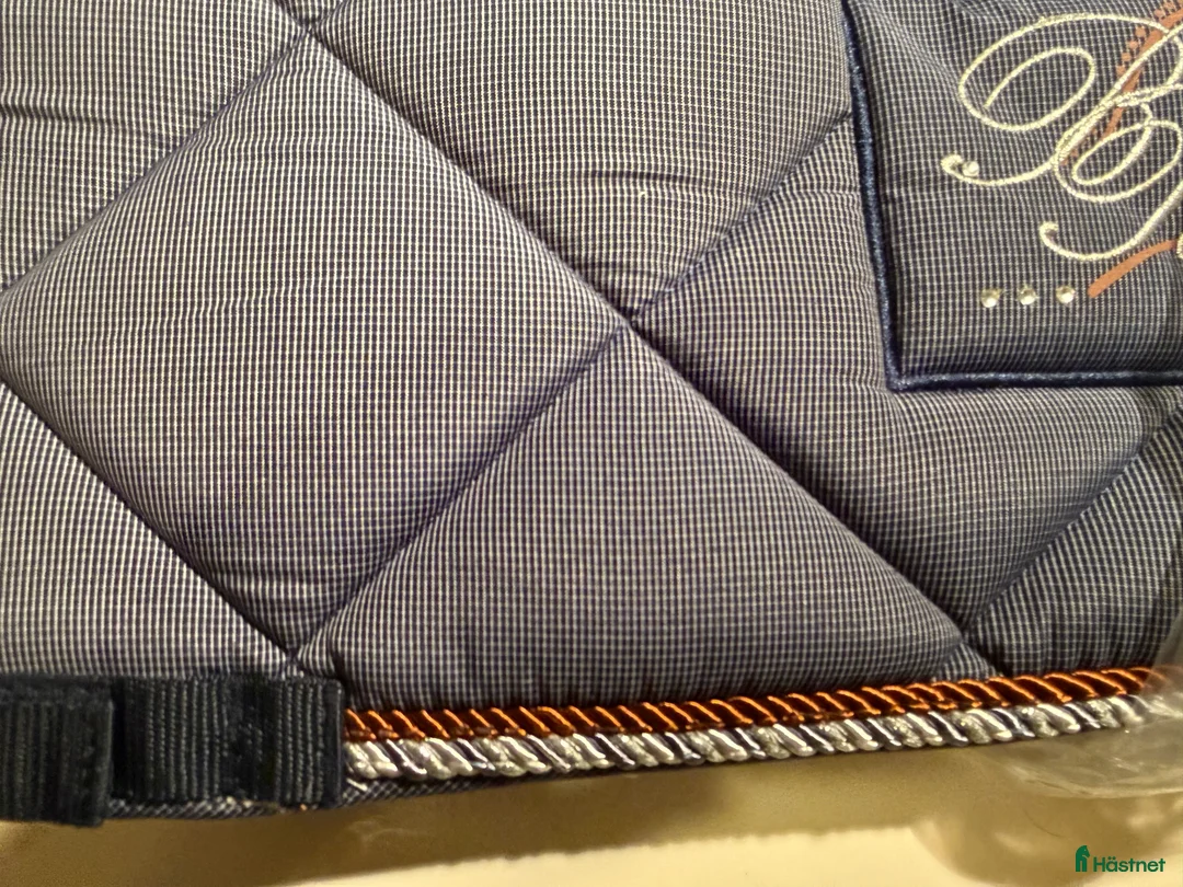 Schabrak & Vojlockar hästutrustning till salu: Massa schabrak i Linköping - Annons 9