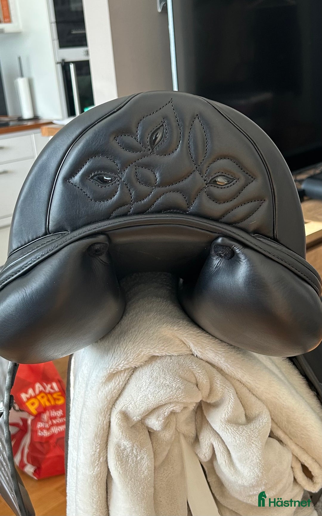 Sadlar hästutrustning till salu: Fin Prestige dressyrsadel i Stockholm - Annons 3