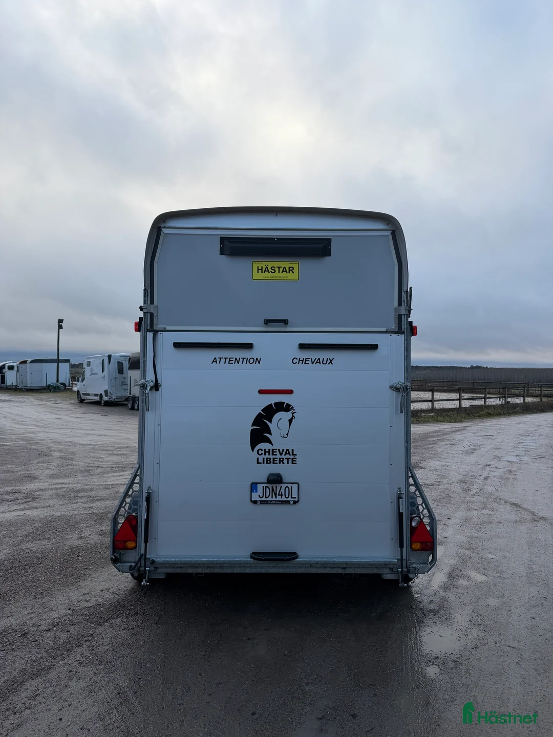 Hästtransporter  fordon & transport till salu: Chevals storsäljare gold 3 hästtransport  i Västerås - Annons 5